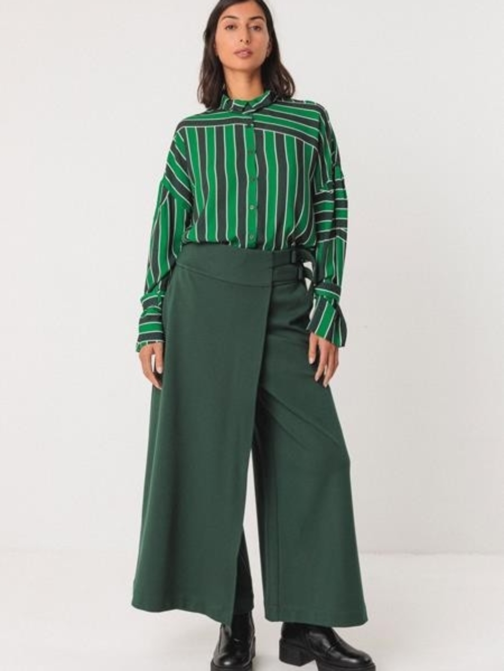 *RARE* SKFK Arika Trouser NWOT